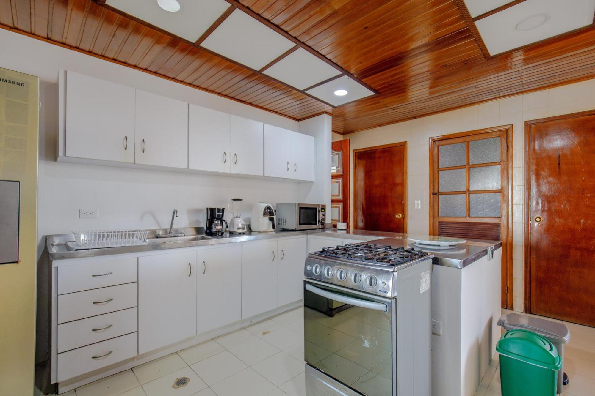 Habitación Doble Baño Privado Cerca Al Mar Y Bahia Habitación en casa particular Cartagena